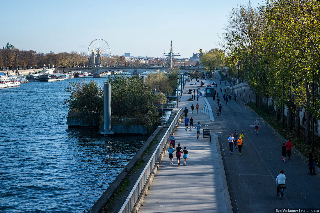 Набережная реки Сены в Париже, фото Ильи Варламова